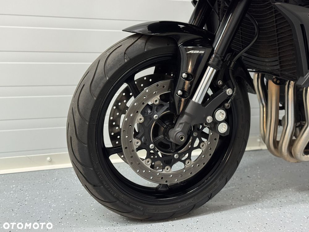 Yamaha FZ - 18