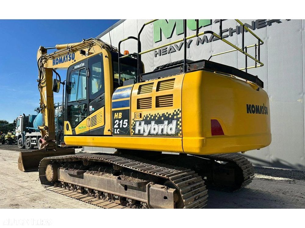 Komatsu HB215LC Excavator - 5