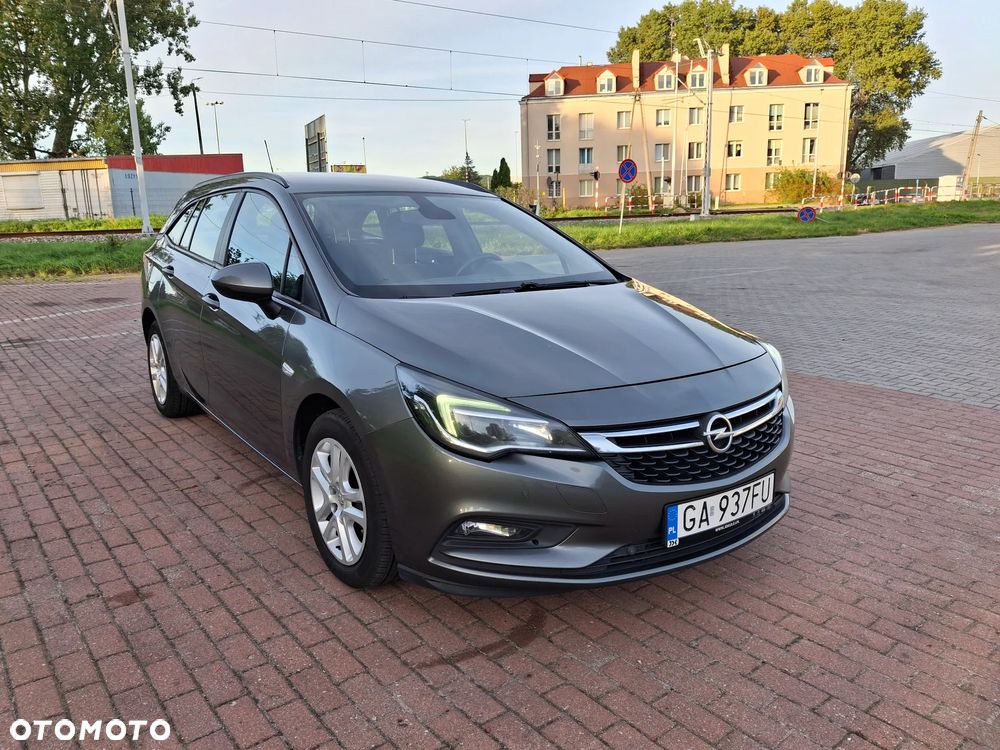 Opel Astra V 1.4 T Enjoy - 1