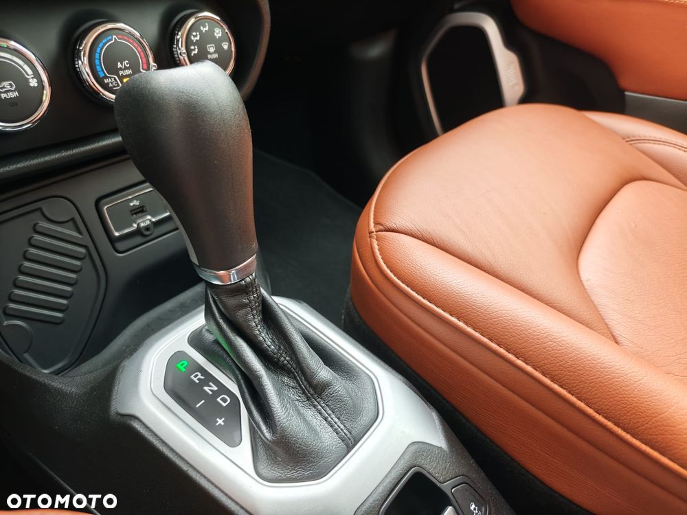 Jeep Renegade 1.4 MultiAir DSG Longitude - 26