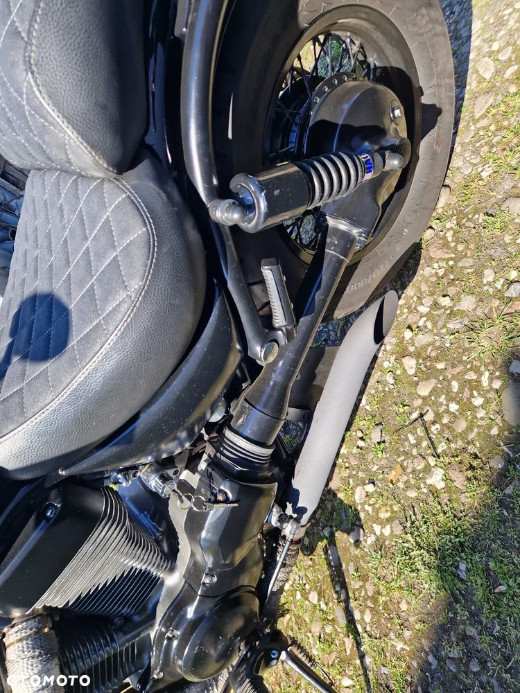 Suzuki Intruder - 21