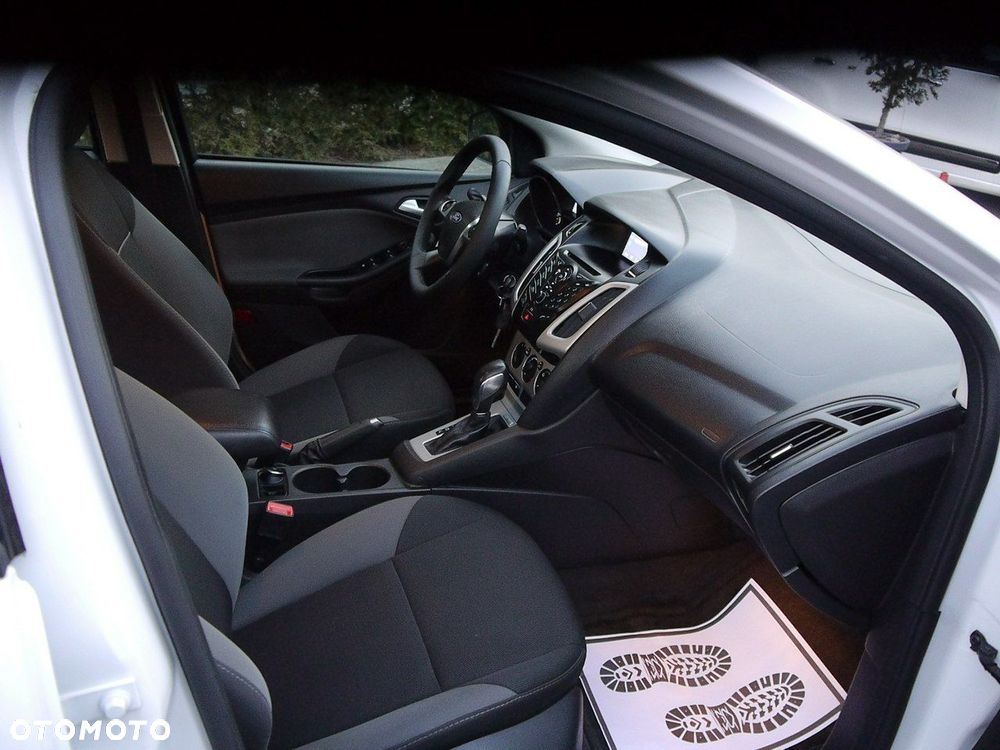 Ford Focus - 25