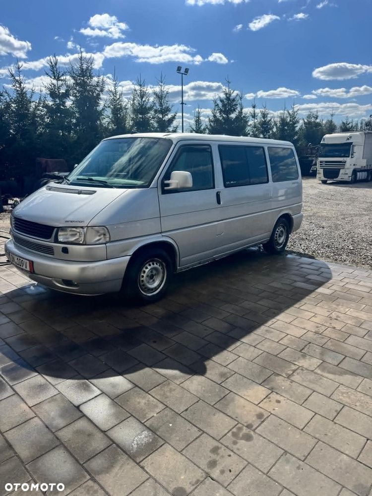 Volkswagen Transporter - 1