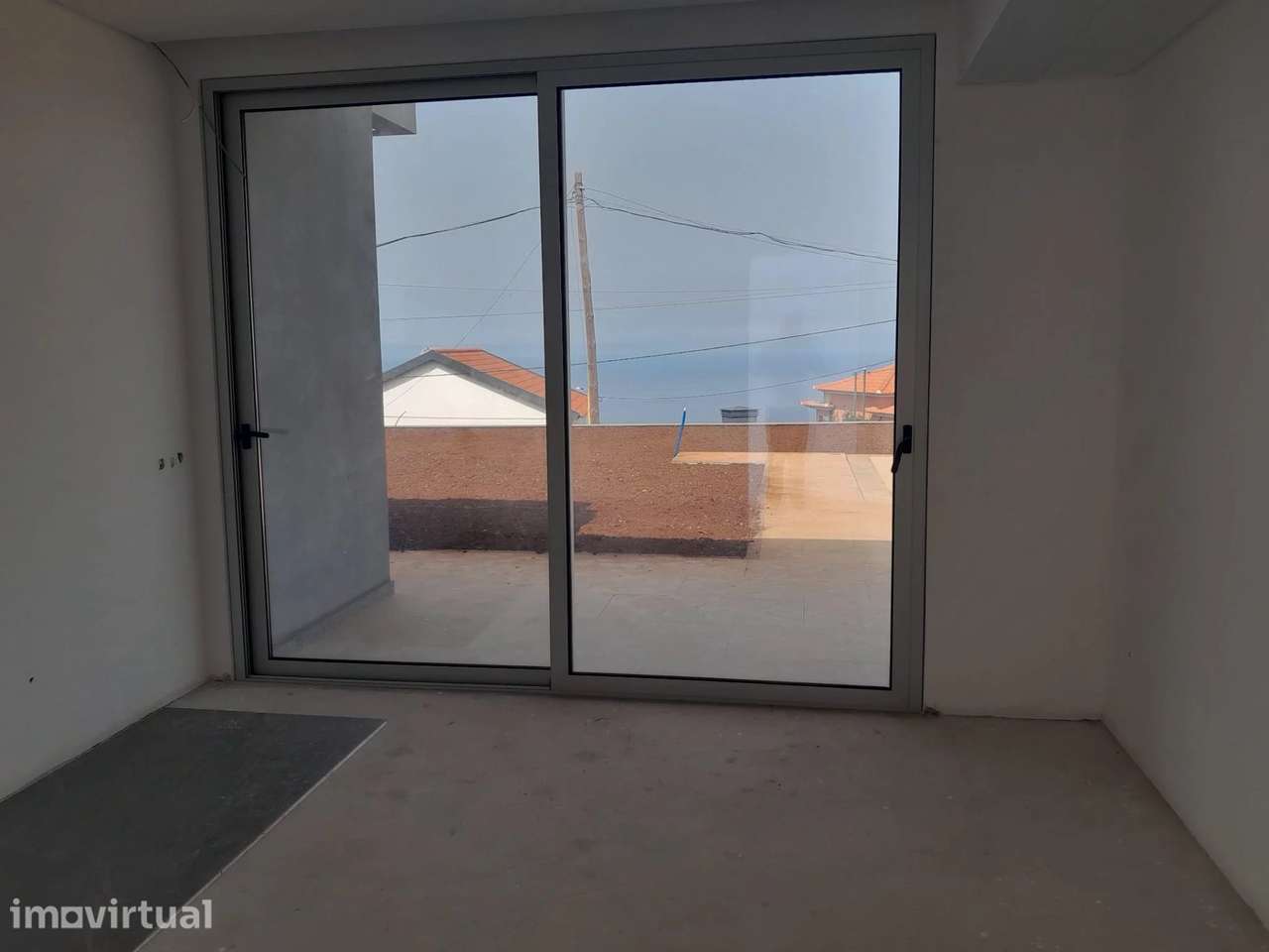 Moradia T3 térrea em construção com piscina nos Salões, Ponta do Sol - Grande imagem: 2/15