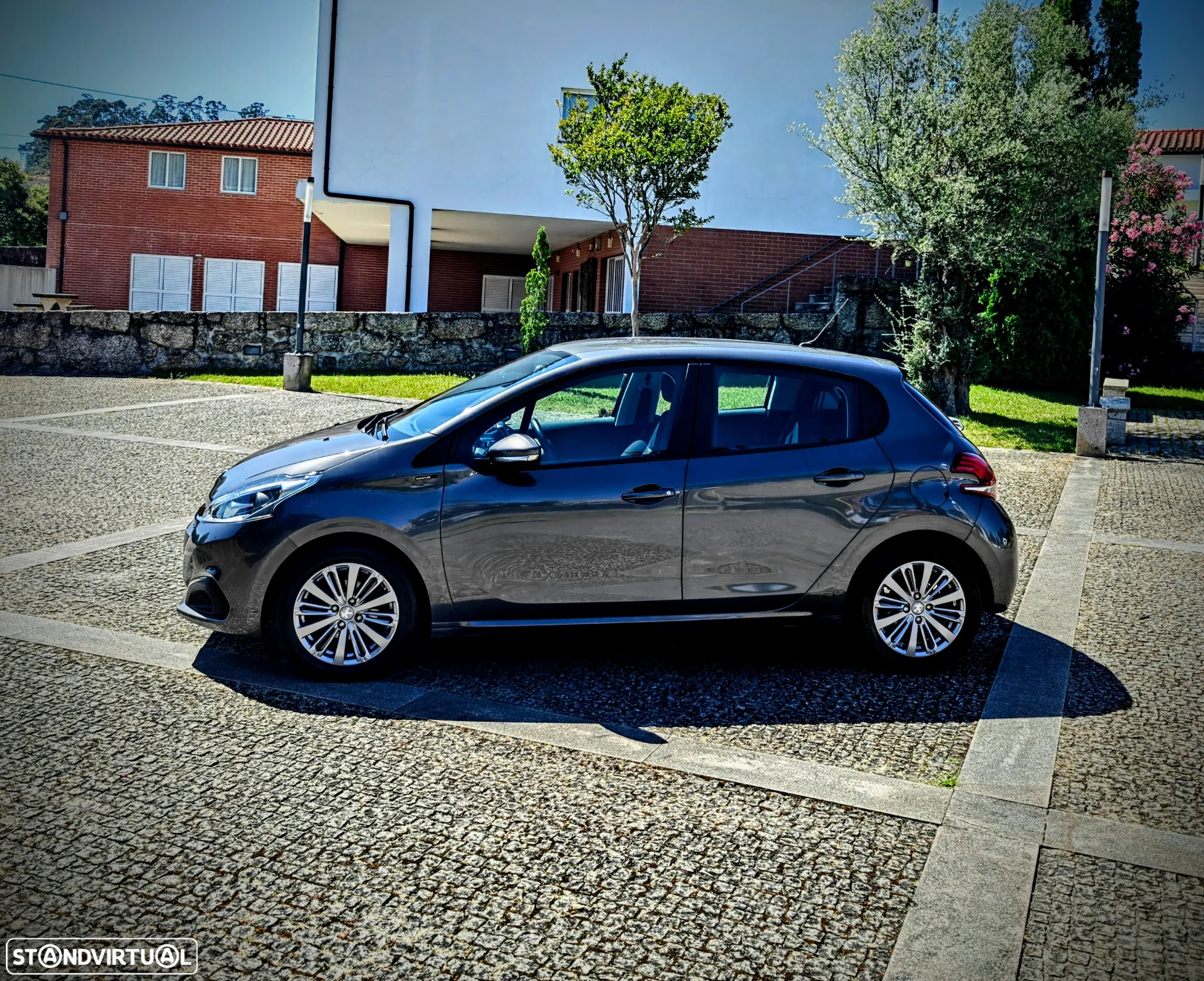 Peugeot 208 1.2 PureTech Style - 17