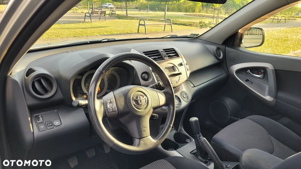 Toyota RAV4 2.0 VVT-i Premium - 6