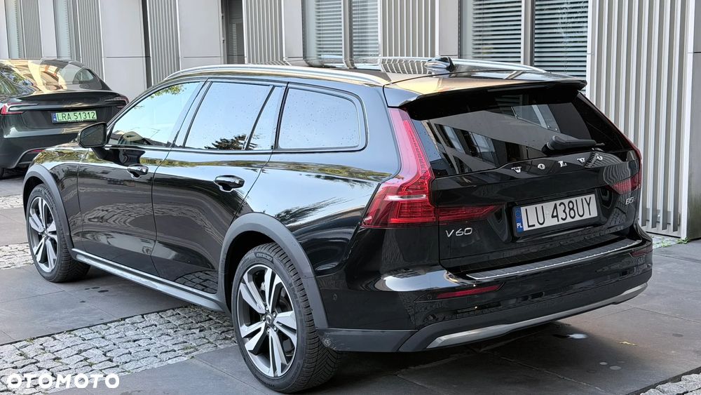 Volvo XC 60 B5 B AWD Plus Bright - 10