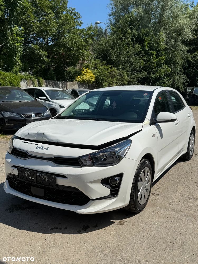 Kia Rio - 1