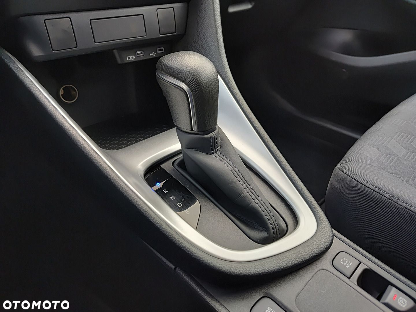 Toyota Yaris Hybrid 1.5 Comfort - 17