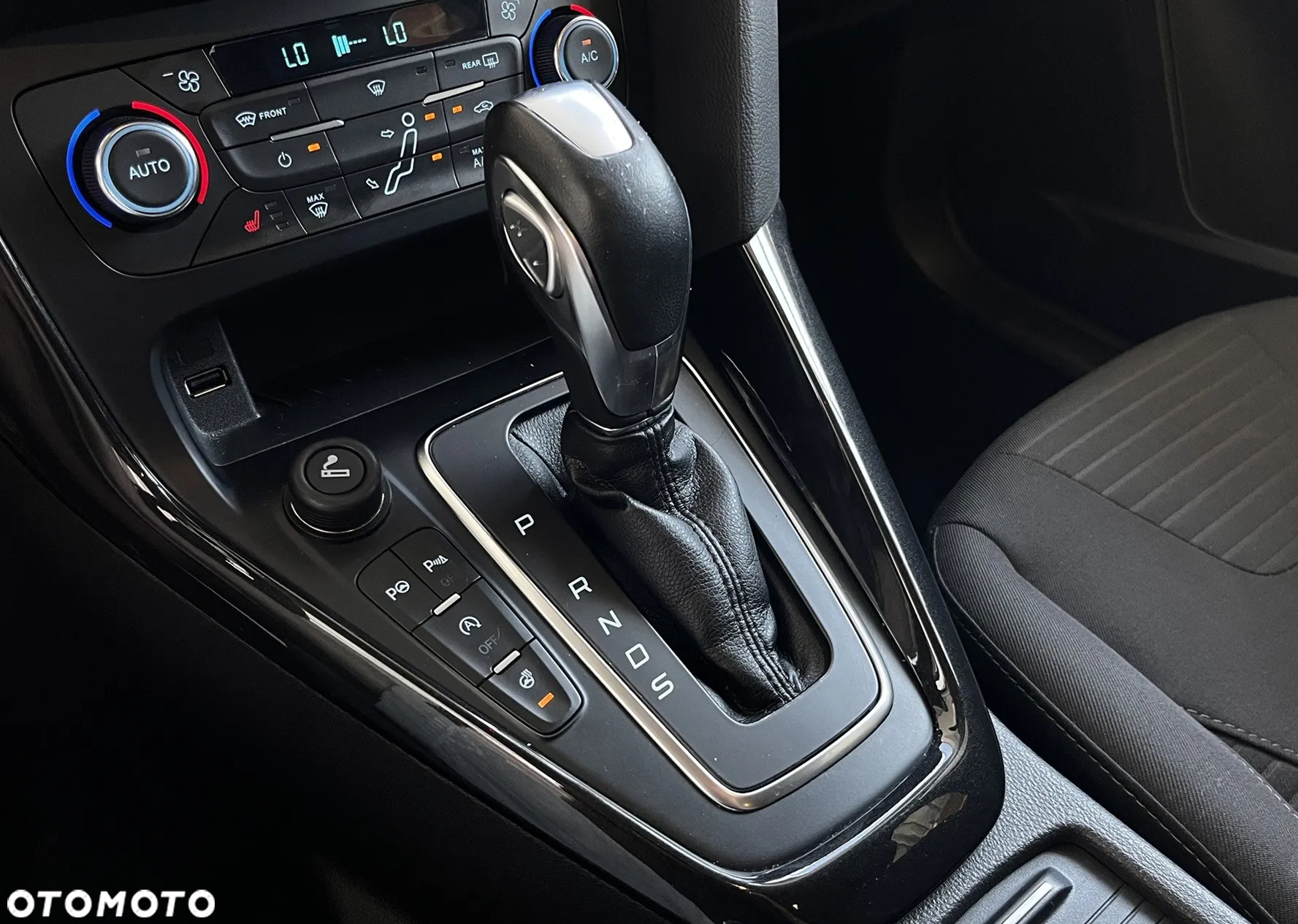 Ford Focus 1.0 EcoBoost Titanium ASS PowerShift - 19
