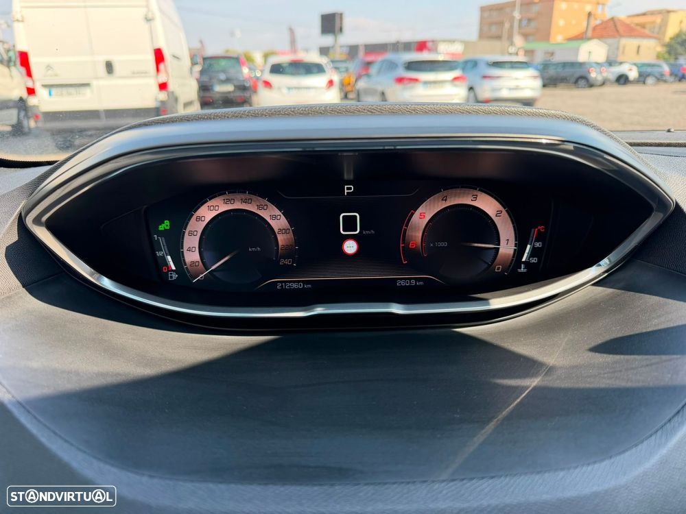Peugeot 3008 1.5 BlueHDi GT Line EAT8 - 45