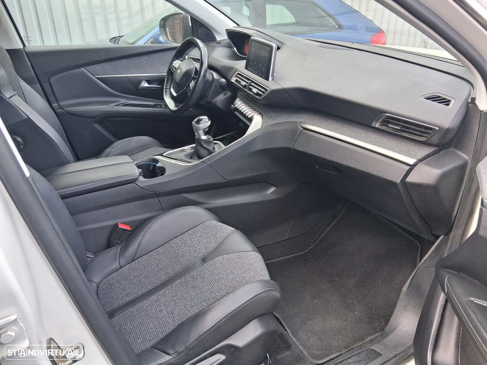 Peugeot 3008 PureTech 130 Stop & Start GPF Allure - 8