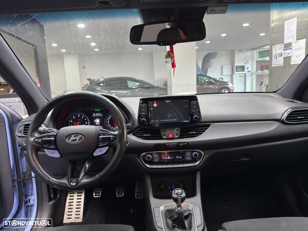 Hyundai i30 N 2.0 T-GDi Performance Pack - 16