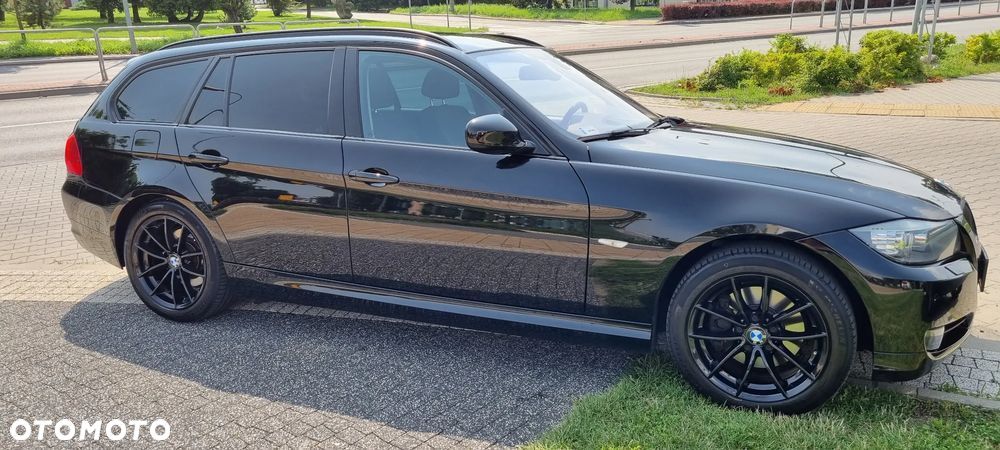 BMW Seria 3 318d Touring - 1