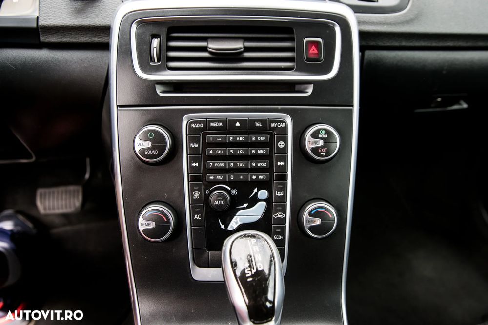 Volvo V60 D2 Geartronic Kinetic - 35
