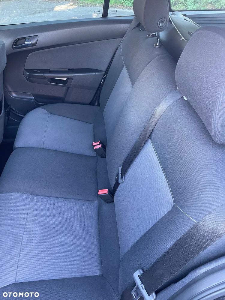 Opel Astra 1.9 CDTI Cosmo - 5