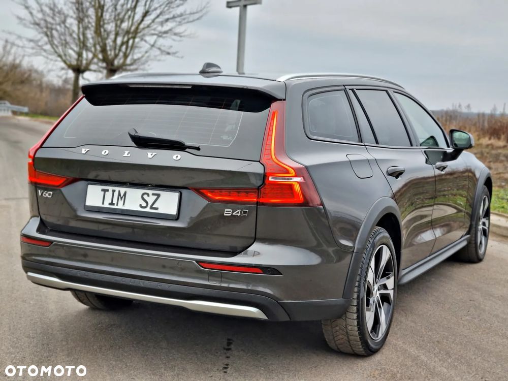 Volvo V60 Cross Country B4 D AWD Geartronic Pro - 15