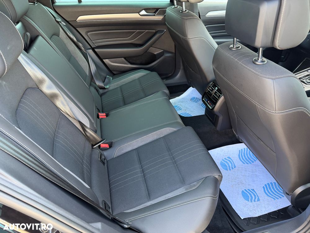 Volkswagen Passat Alltrack 2.0 TDI SCR 4Motion DSG - 18