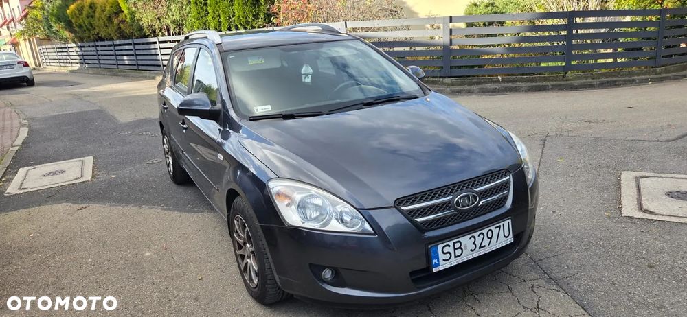Kia Ceed 1.6 Crdi Comfort + - 1