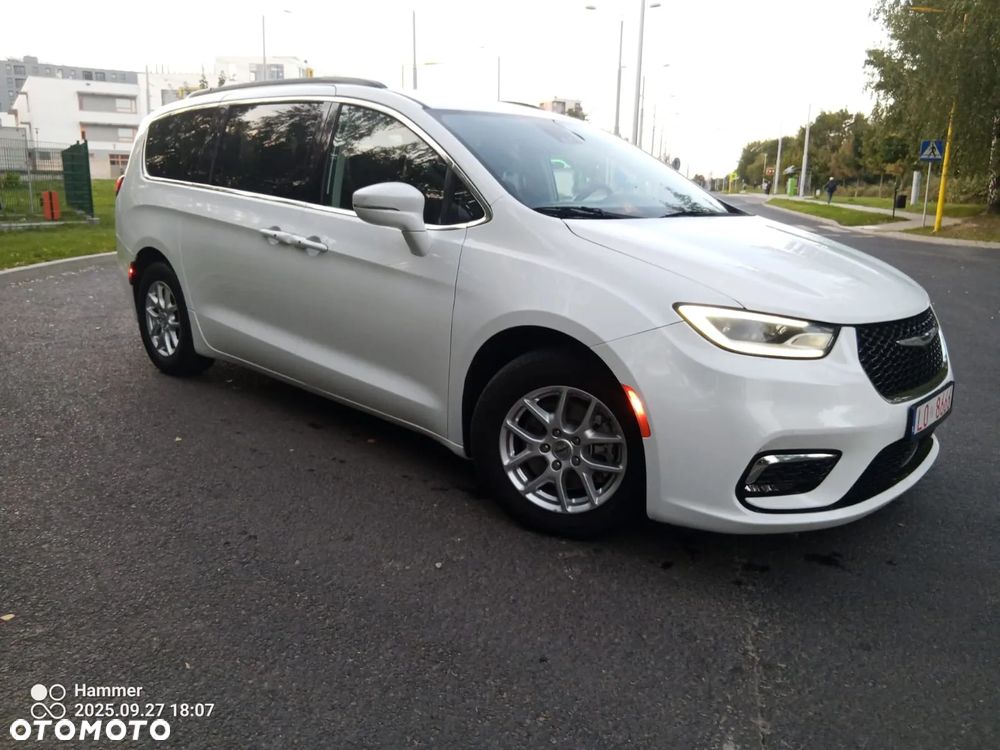Chrysler Pacifica - 2