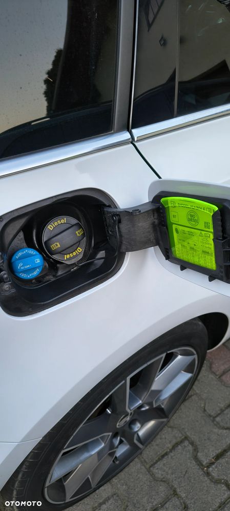 Skoda Octavia 1.6 TDI DSG Style - 29