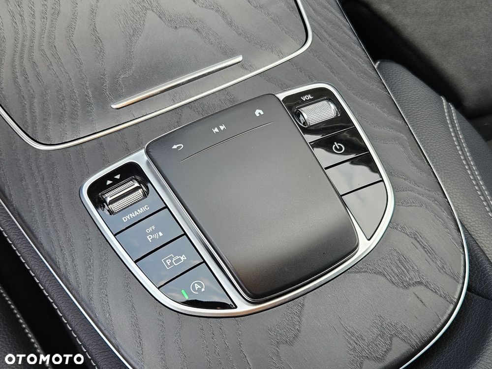 Mercedes-Benz Klasa E 220 d 4-Matic AMG - 30