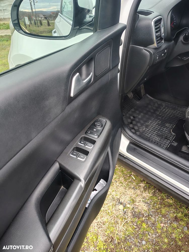 Kia Sportage 1.6 T-GDI 6MT 4x2 GT Line - 12