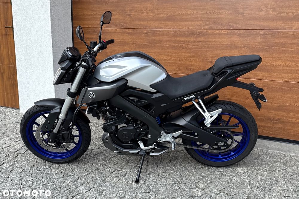 Yamaha MT - 22