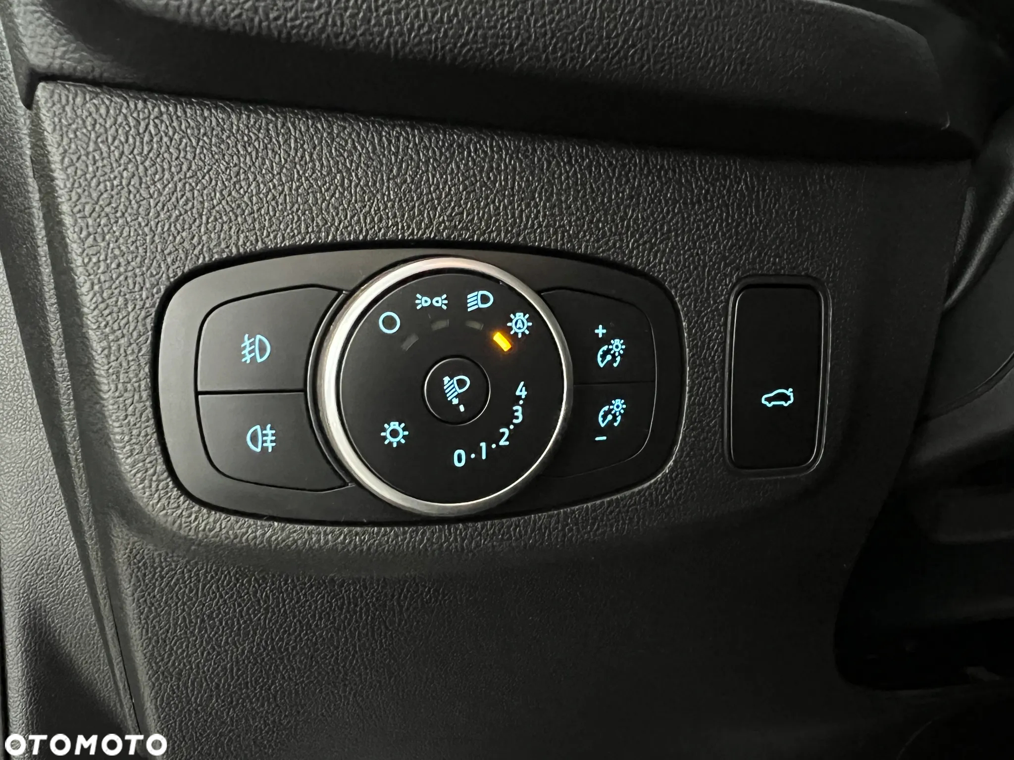 Ford Focus 1.5 EcoBlue SCR ST-Line - 23