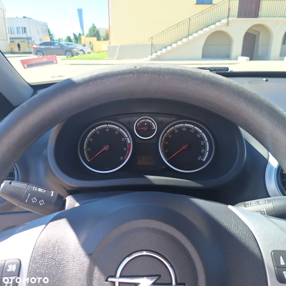 Opel Corsa 1.2 16V Cosmo - 5