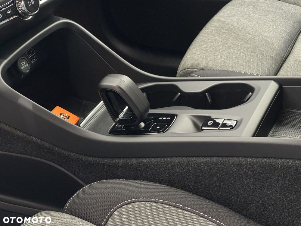 Volvo XC 40 T4 Plug-In Hybrid Core - 9