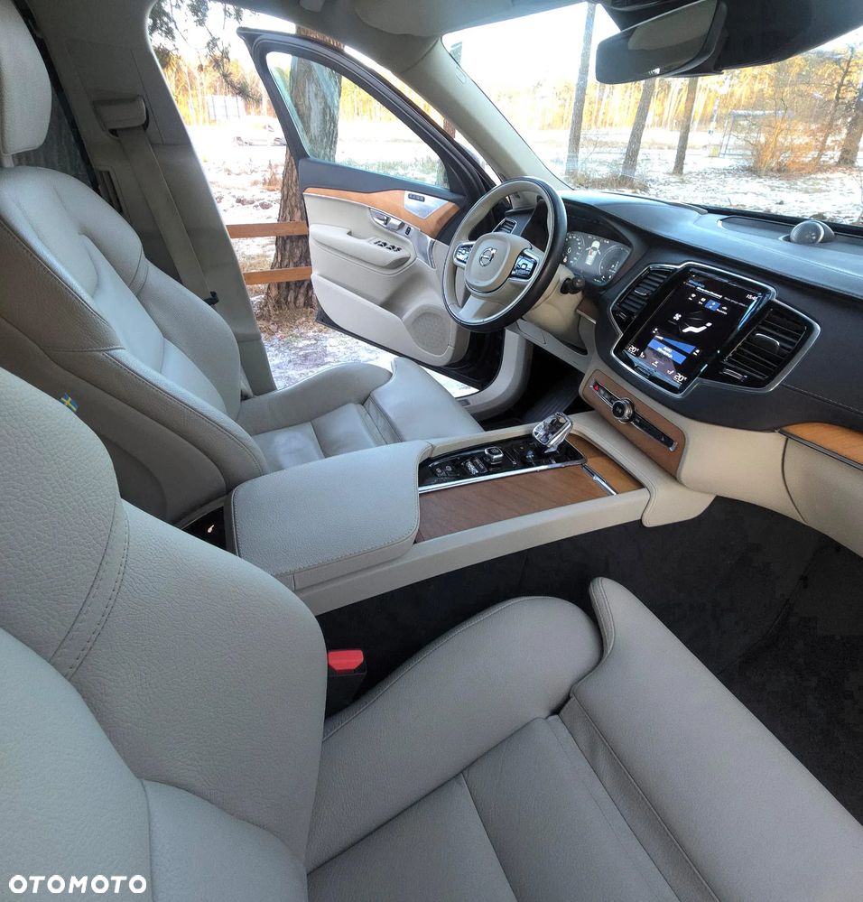Volvo XC 90 B5 D AWD Inscription - 11