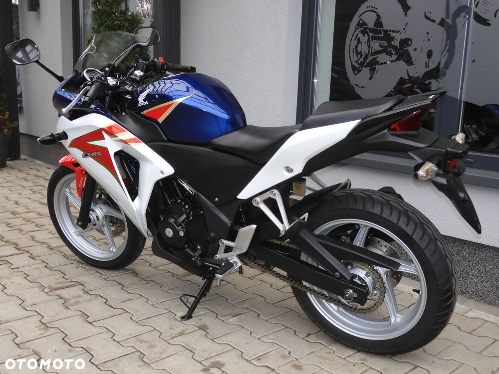 Honda CBR - 29