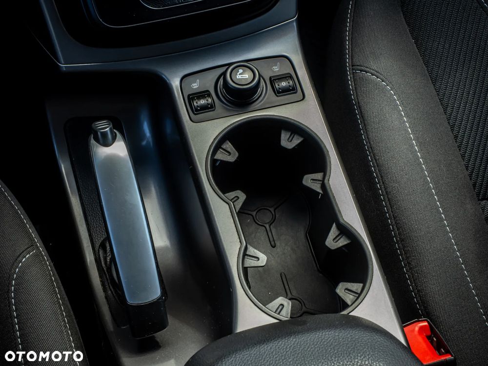 Ford Kuga 1.6 EcoBoost 4WD Titanium - 25