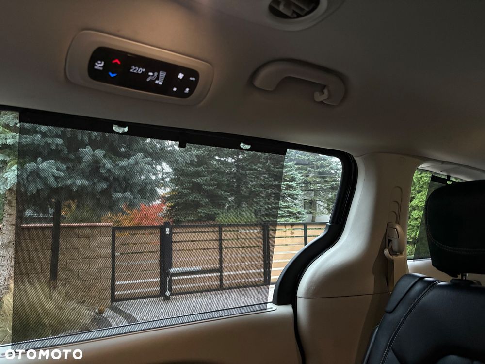 Chrysler Pacifica - 23