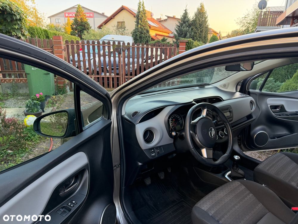 Toyota Yaris - 17
