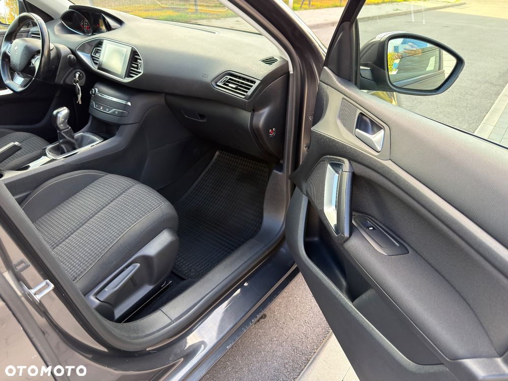 Peugeot 308 - 28
