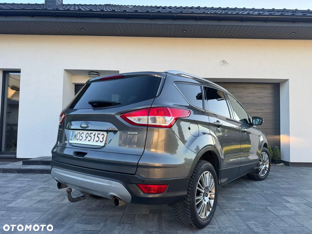 Ford Kuga 1.6 EcoBoost 2x4 Titanium - 4