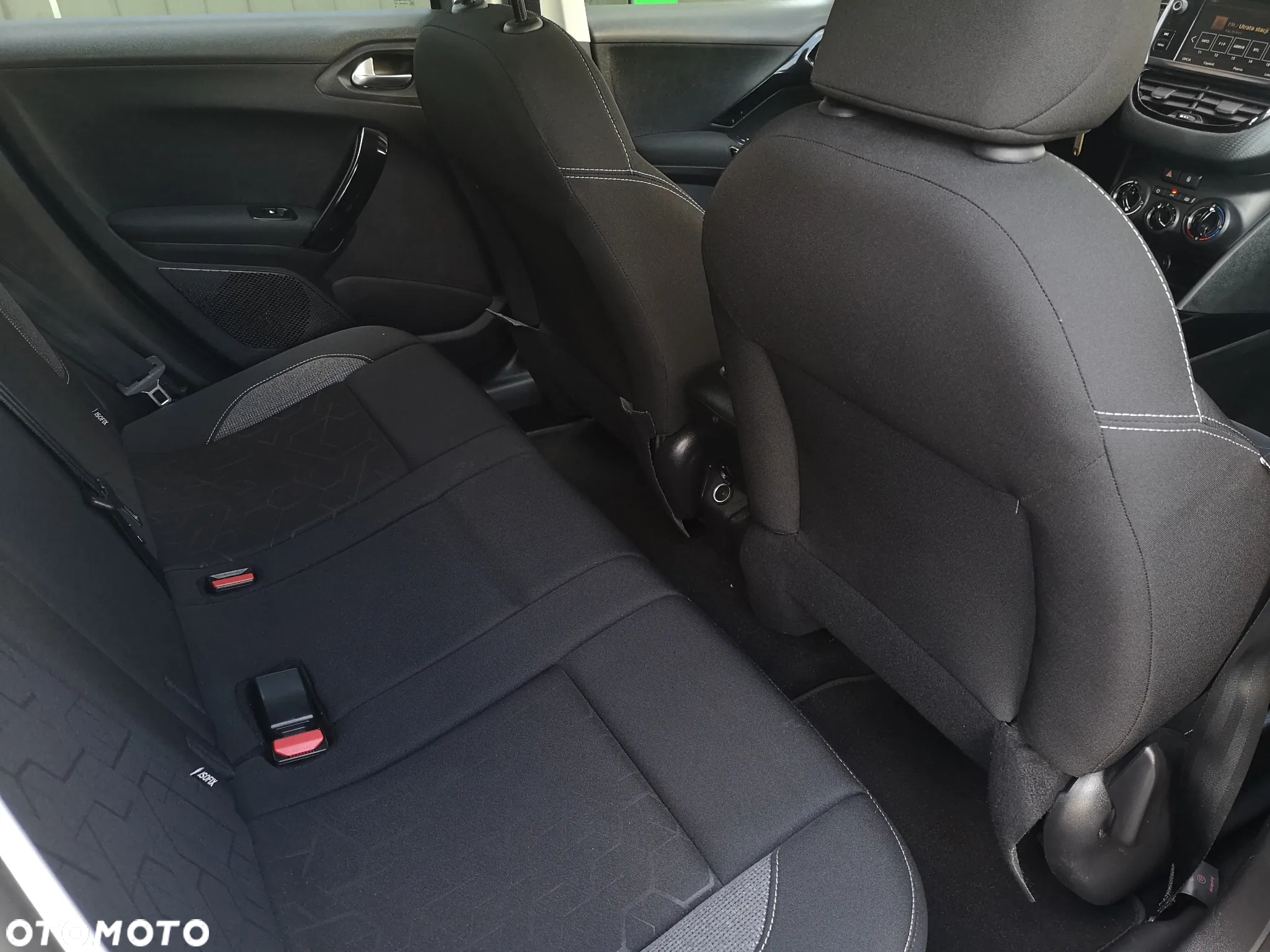 Peugeot 2008 1.5 BlueHDi Style - 22