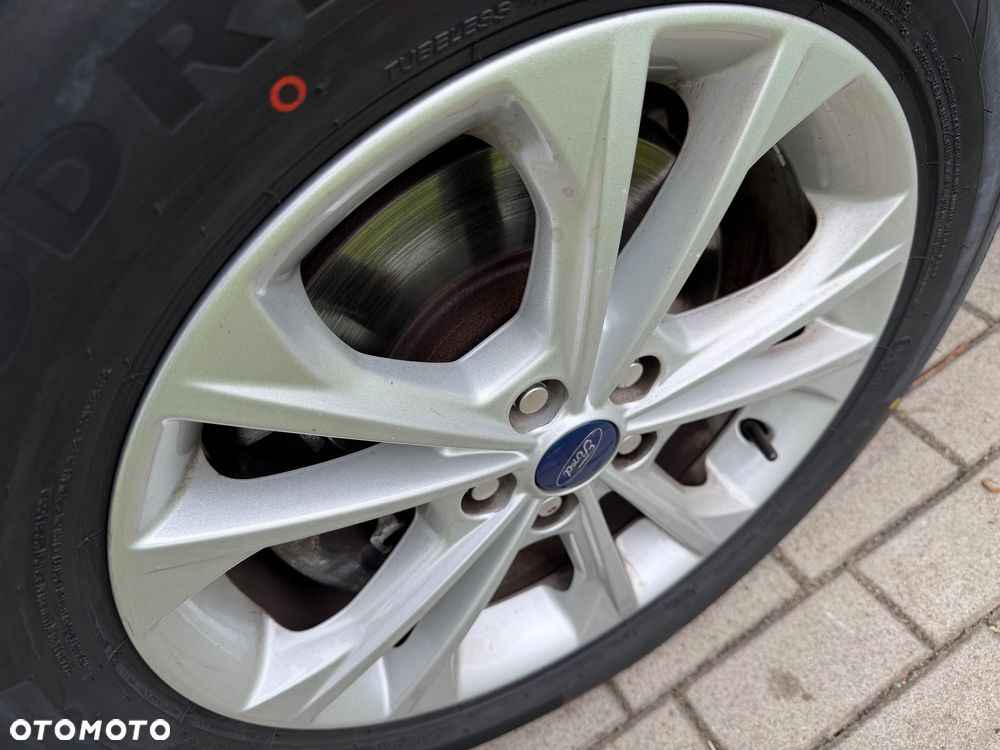 Ford Kuga 2.0 TDCi 2x4 Titanium - 26