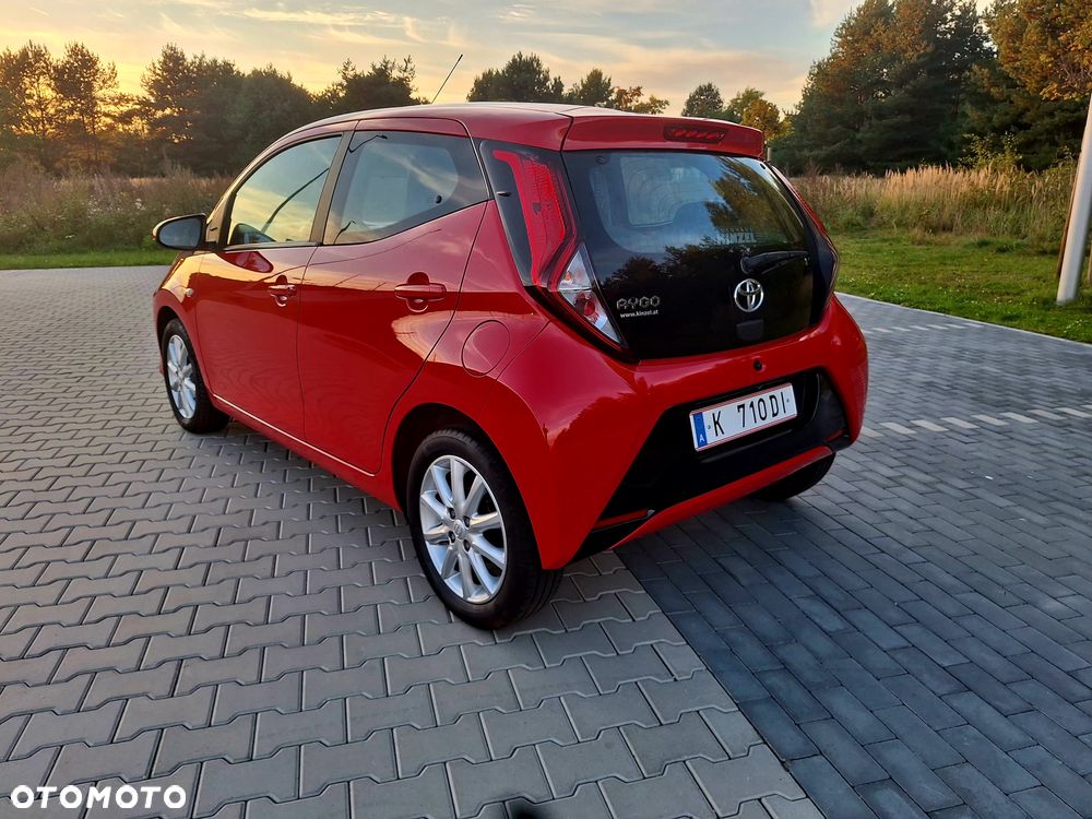Toyota Aygo x.shift x-play connect - 24
