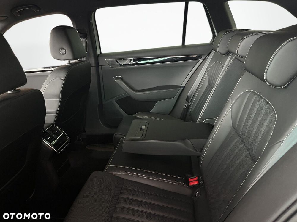 Skoda Superb 2.0 TDI SCR 4x4 L&K DSG - 17