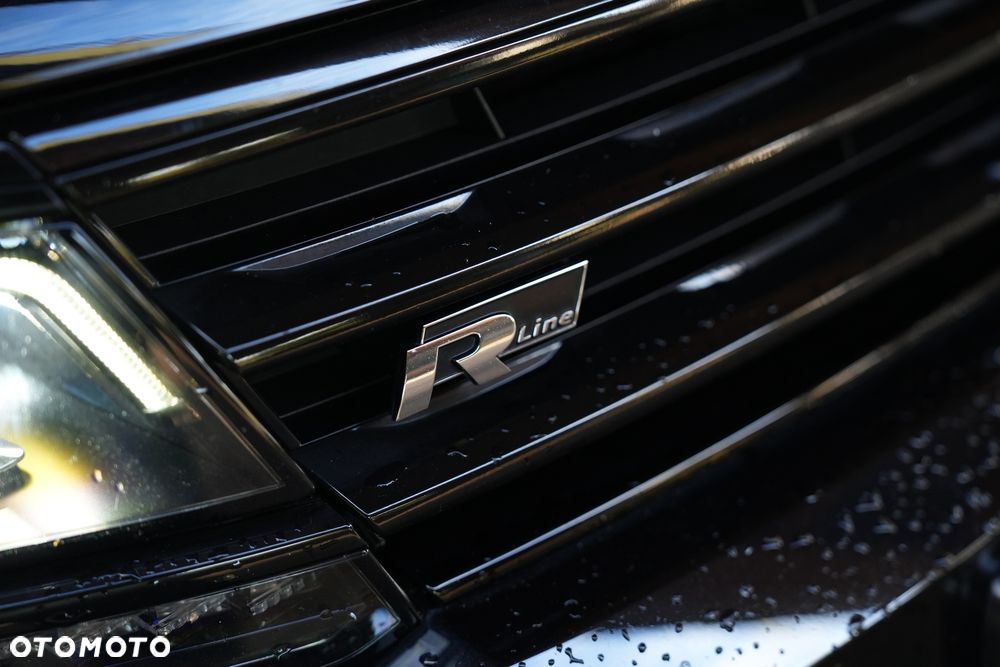 Volkswagen Tiguan 2.0 TDI SCR 4MotION DSG R-Line - 29