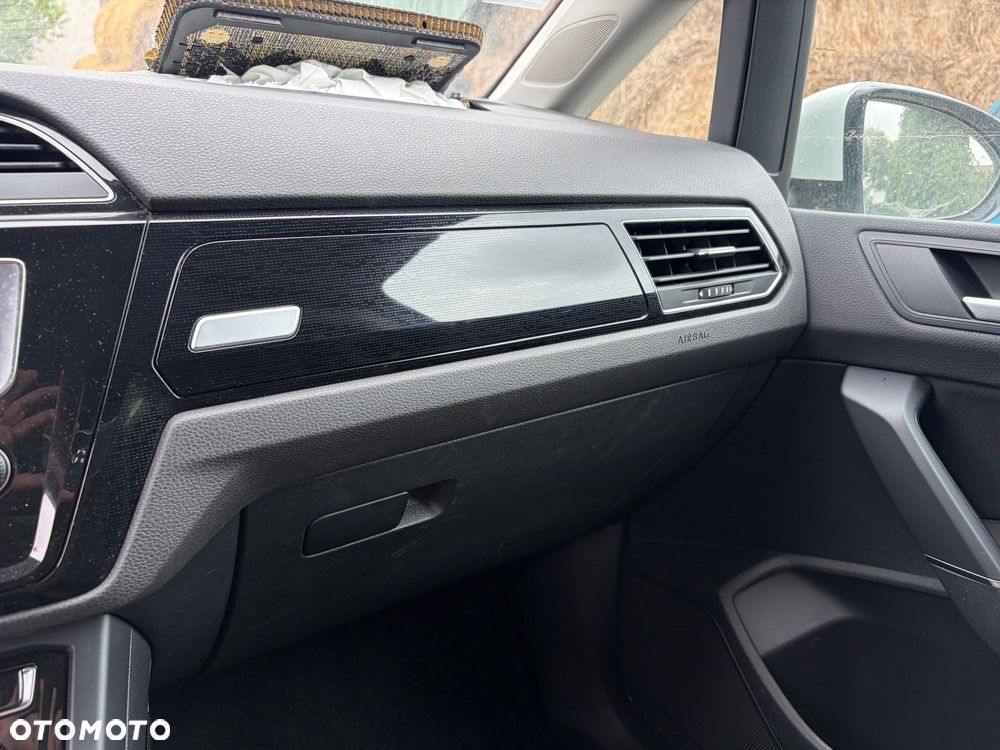 Volkswagen Touran 2.0 TDI SCR (BlueMotion Technology) DSG SOUND - 23
