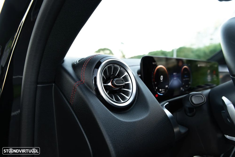 Mercedes-Benz EQB 250 AMG Line - 36