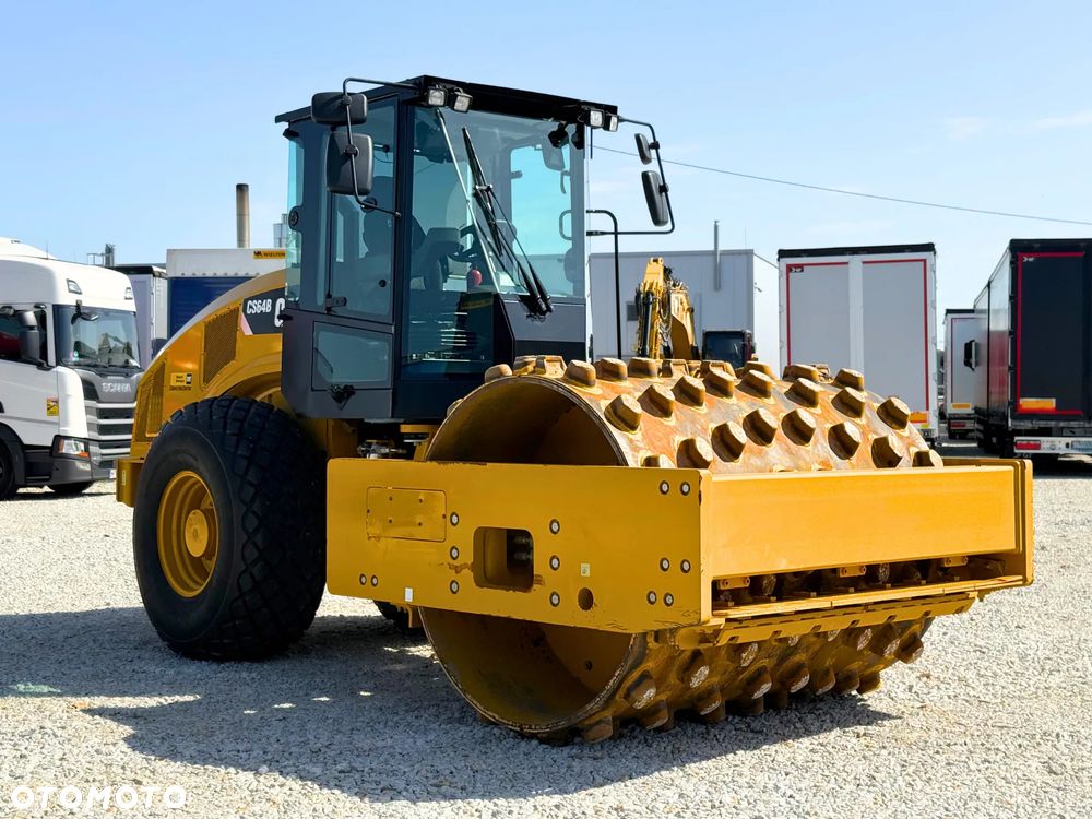 Caterpillar WALEC WIBRACYJNY / CS64B / KLIMATYZACJA / CAT - 2