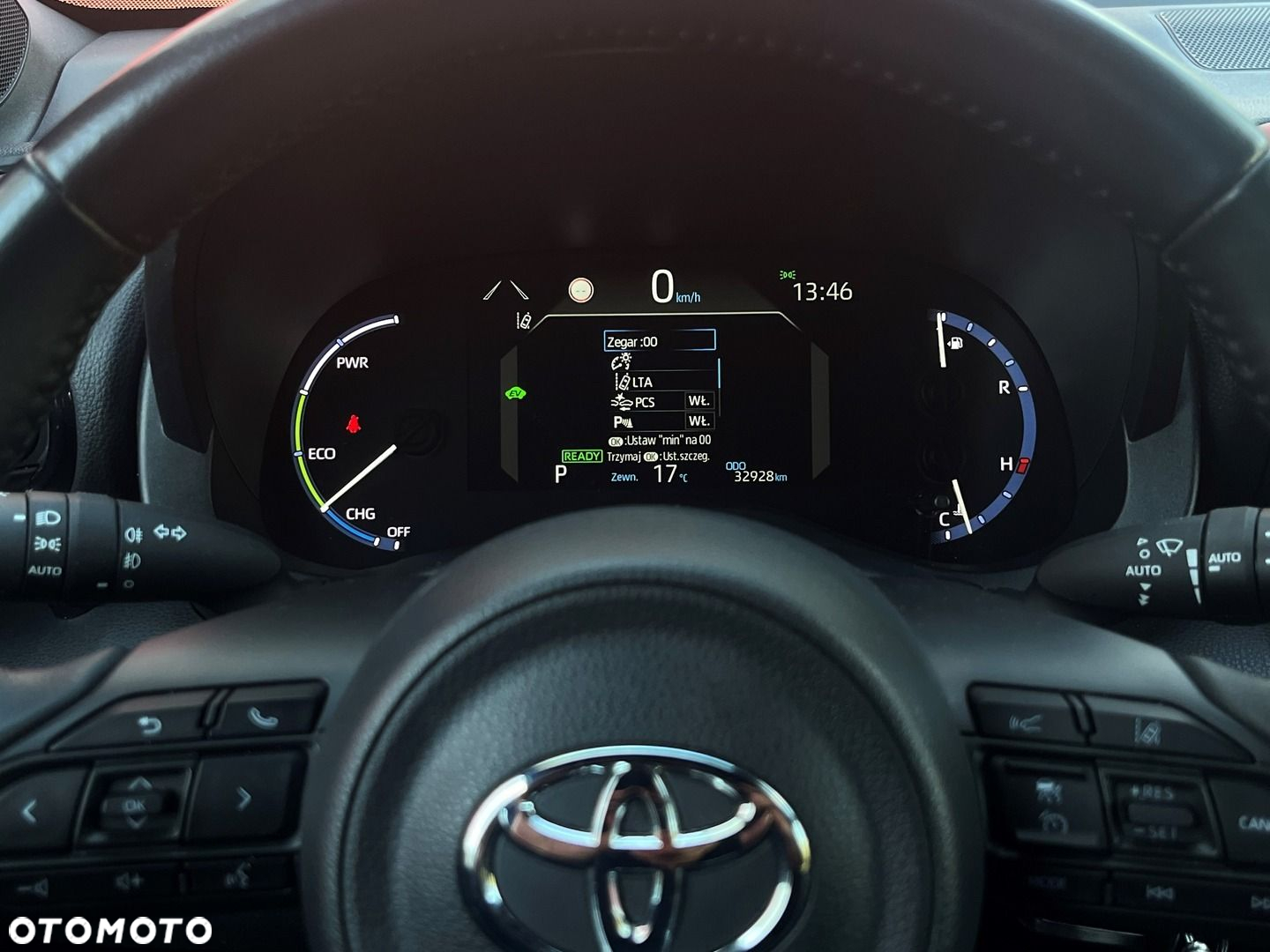 Toyota Yaris Cross - 18