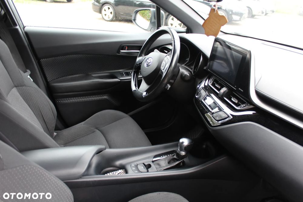 Toyota C-HR Style - 21