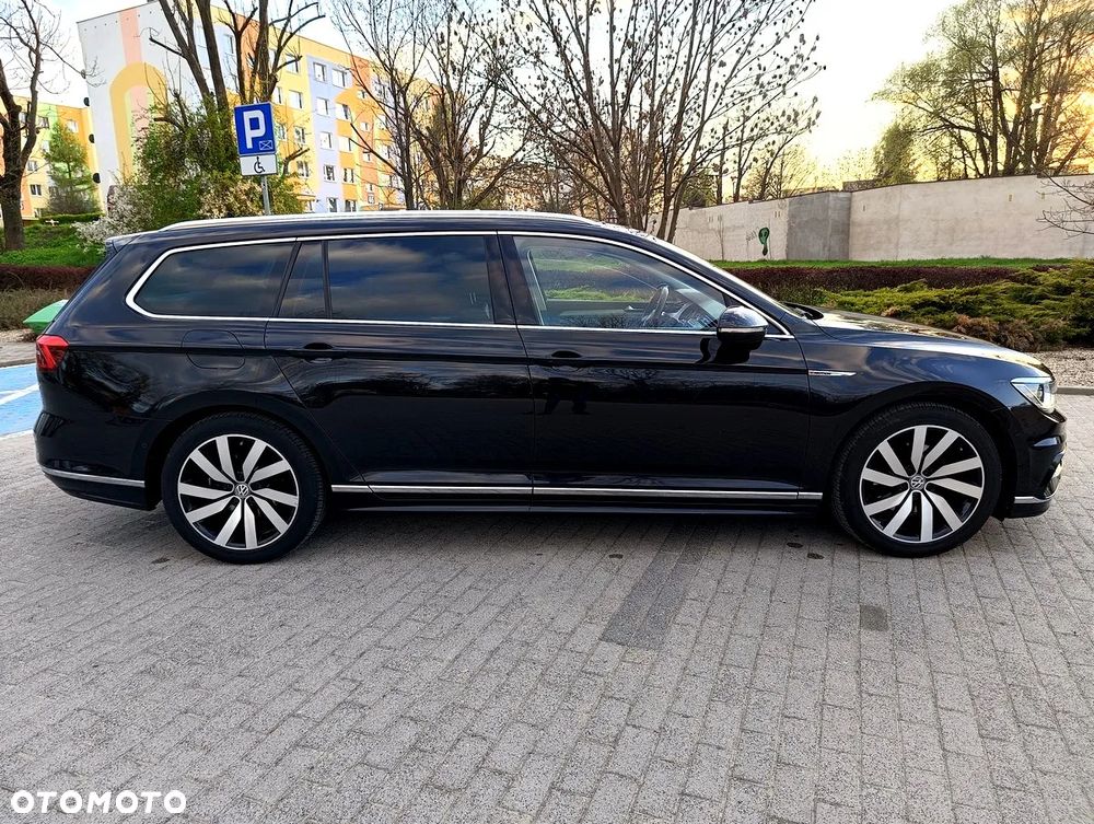 Volkswagen Passat Variant 2.0 TDI SCR DSG 4Motion Business - 16