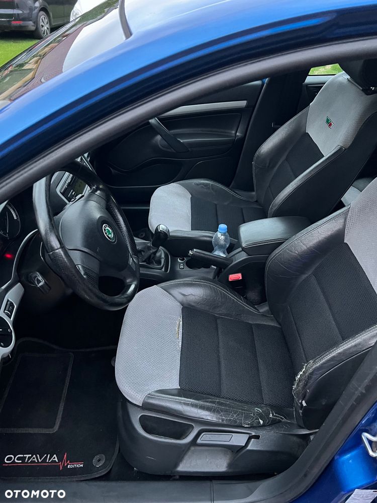 Skoda Octavia 2.0 TFSI RS - 14